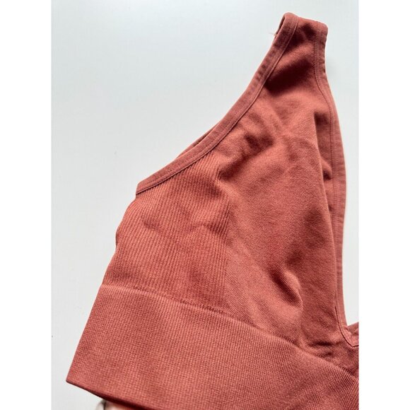 WEWOREWHAT Cinnamon Stick Brown Seamless Knit V-Neck Sports Bra Top, Size L - Picture 7 of 14